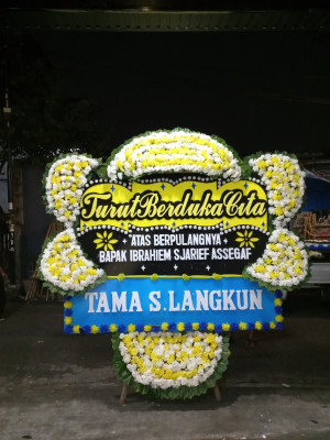 Papan Bunga Duka di Sukadiri
